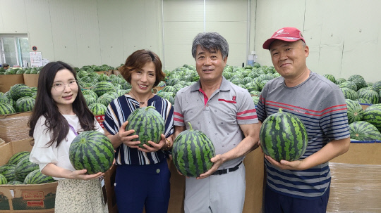 ㈜삼흥농업회사법인사랑의 수박기탁