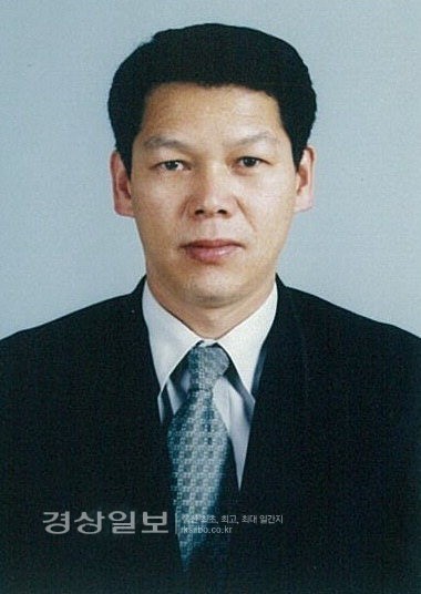 [기고]내집 담장 허물면, 마음속 담장도 허물어져