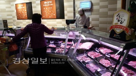 황사엔 돼지고기? 삼겹살 등 판매량 급증