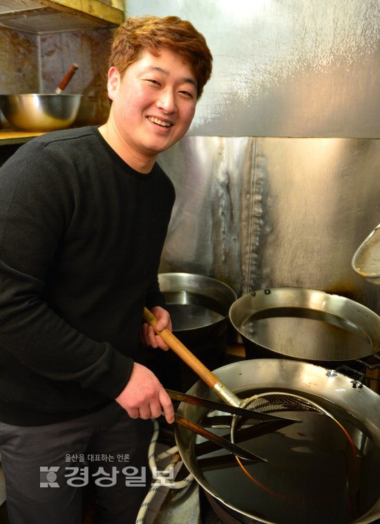 [이야기가 있는 울산맛집-맛 그리고 인생]고된 노동 뒤에 꿀맛같은 휴식 줬던 근로자들의 사랑방