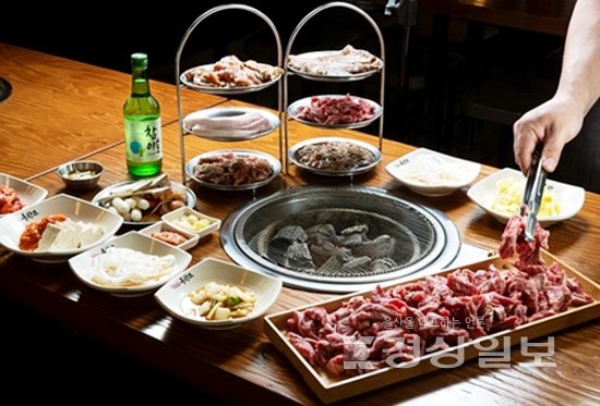 매출 부진 겪는 고깃집, 육창고 업종변경, 리뉴얼 창업의 대안으로 부상