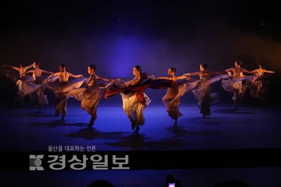 [미리보는 제26회 울산 전국무용제]대전 려인 댄스컴퍼니 도화(徒花) 널 그리며