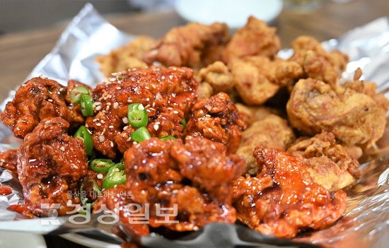 [힘내라 소상공인! 으라차차 울산 골목상권]곰장어냐 치킨이냐, 수십년째 질리지 않는 행복한 고민