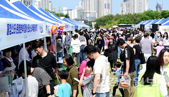 태화강 봄꽃 향연…26만여명 만끽
