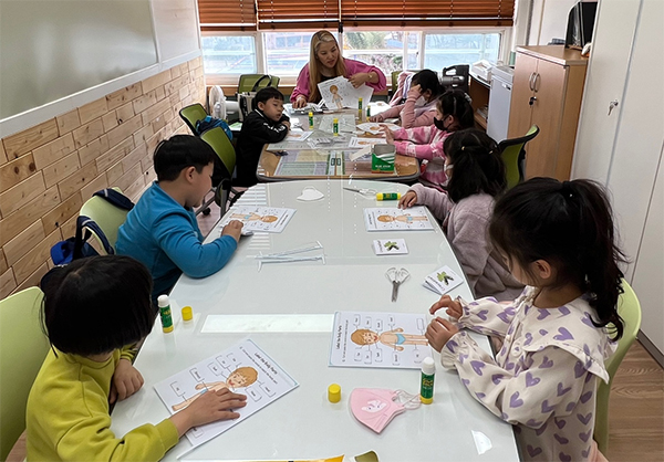  울산동구가족센터, 방과 후 학습사각지대에 놓인 국제결혼가족 초등학생 자녀의 기초학습 향상 위해 10개월간 키다리공부방 운영 