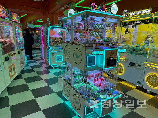 카드결제 기능 추가…인형뽑기 열풍 재점화