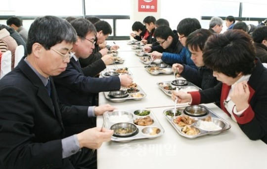 매주 목요일은 닭·오리 먹는 날