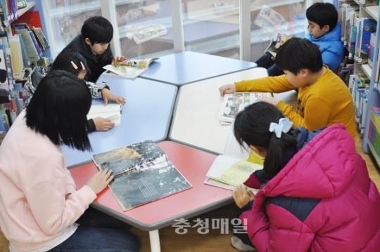레인보우영동도서관 문화사랑방으로 자리매김