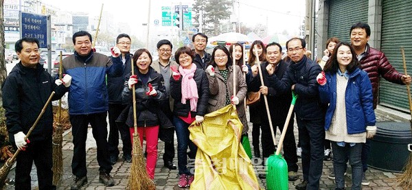 청주 흥덕구 환경위생과 낙엽 청소