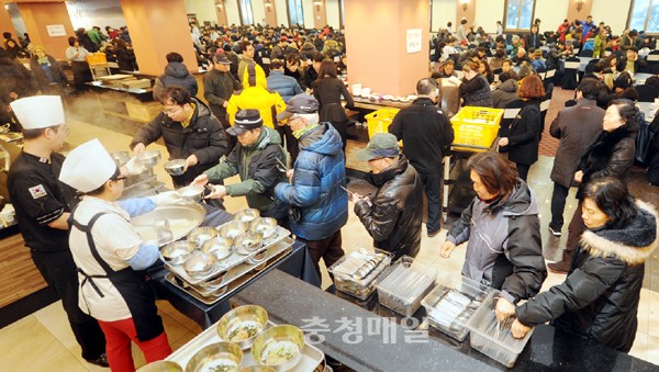 청주 선프라자, 14년째 나눔으로 새해 출발