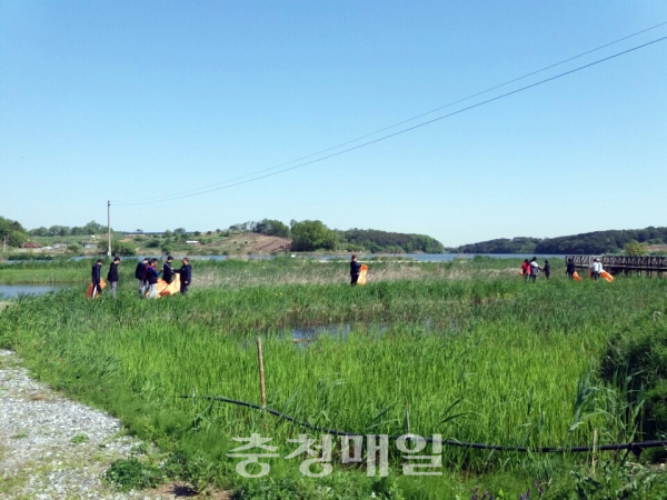 분당 이우학교, 홍성 장곡 죽전저수지서 환경정화