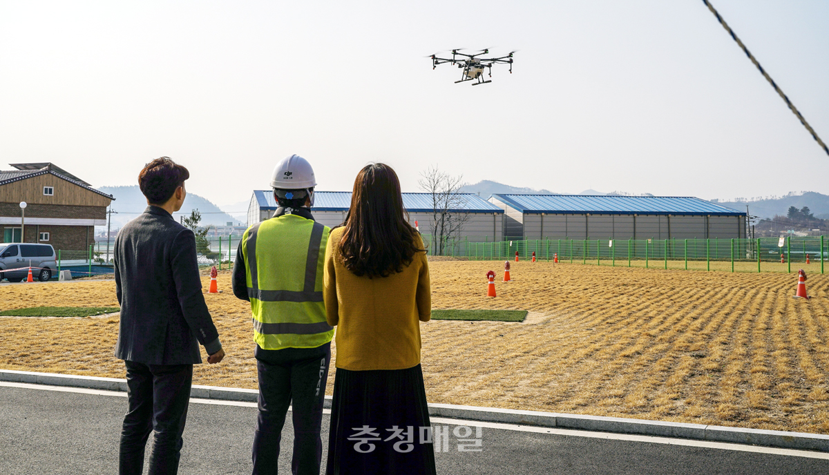 방제·시비 등 척척 드론 일꾼 띄운다