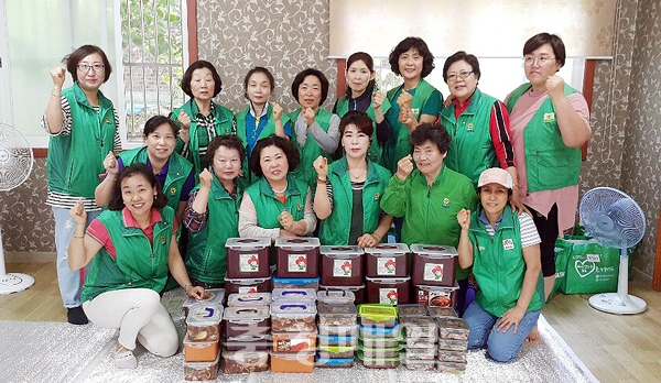 계룡시새마을부녀회, 경로당에 밑반찬 전달