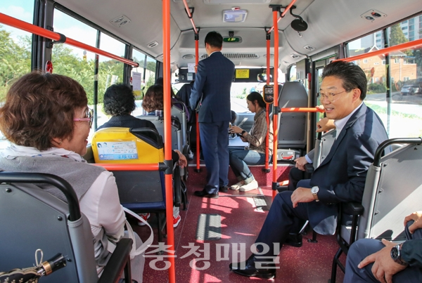 당진시 운행 행복버스·택시 인기