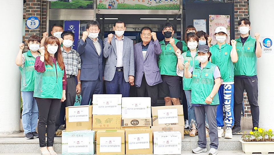 호암직동새마을협의회, 경로당에 효도의 떡 전달