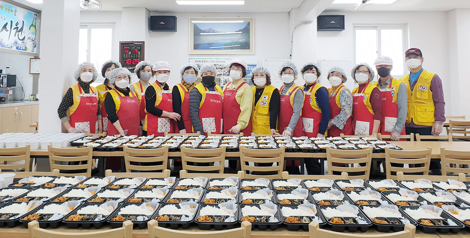 적십자봉사회 충주지구協 도시락으로 사랑을 나누다