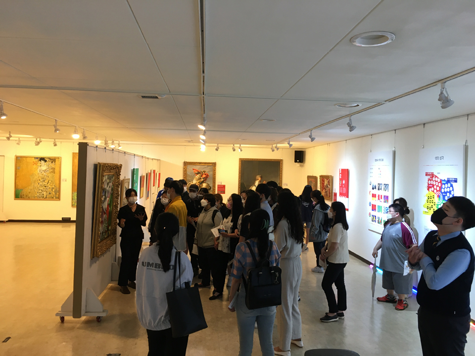 (재)충주중원문화재단 세계명화전 성황, 23일까지 개최