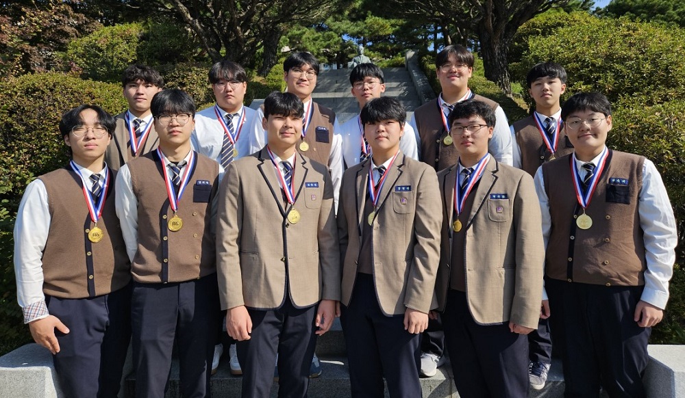 동아마이스터고, 국제수리과학창의대회 3관왕