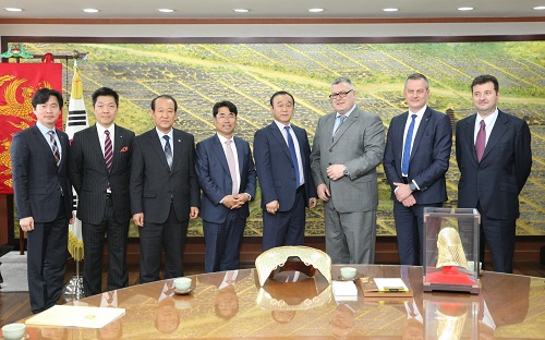 광전자공학 전문기업 예놉틱그룹 회장단 경주 방문
