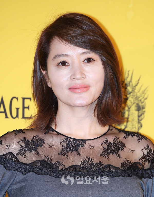 [IS포토] 김혜수, 남심저격 미소 코 찡긋~