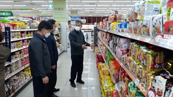 마산회원구청장, 코로나19 대비 대형마트 등 현장점검