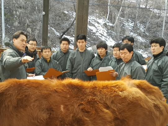 ‘한우 선형심사’ 전문인력 양성 앞장