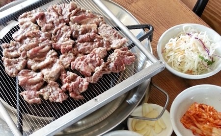 1만원 소갈비 앞에선 다이어트도 무장해제…화성 왕릉숯불구이