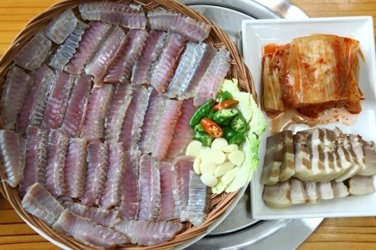 코가 뻥! 눈물 찔끔! 15년 삭힌 홍어요리의 맛 노적봉 광주점