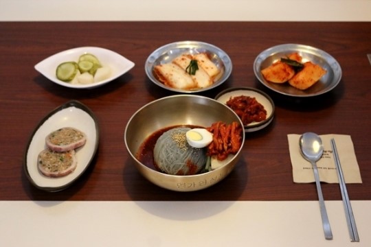 보양식 장수설농탕에 시원한 오코냉면까지...안양 명가원설농탕