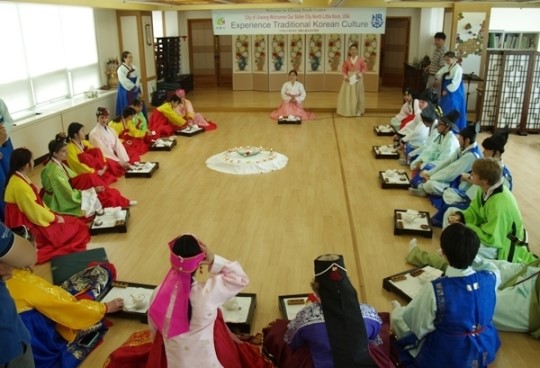 노쓰리틀락시 청소년들, 의왕 방문...전통문화 체험