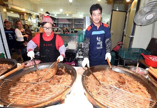 통닭愛 빠지다…제1회 수원 가마솥통닭거리축제 오는 16일 개막