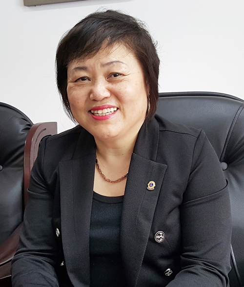 김정희 고양호스피스 회장, 나눔을 일상처럼…미혼모 쉼터 만드는게 목표
