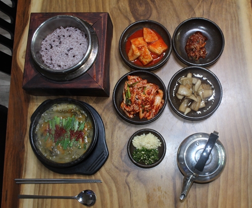 [파주 맛집] 사계절 보양식, 한 뚝배기 하실래요?...파주 논두렁 추어탕