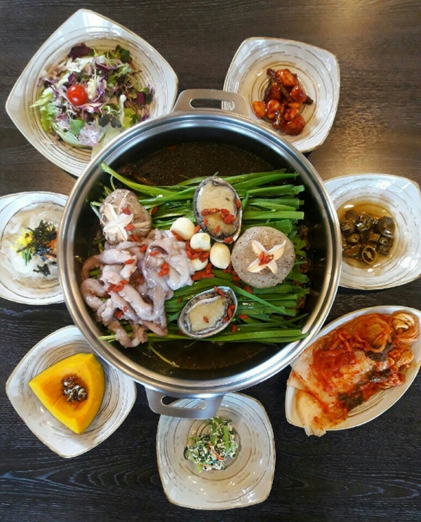 [맛집] 광주 약선오리전문점 이로재, 산약초로 푹 우려낸 육수
