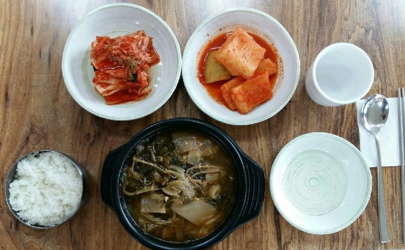 [맛집유랑] 평택 엉터리 집, 50년 이어온 우거지탕