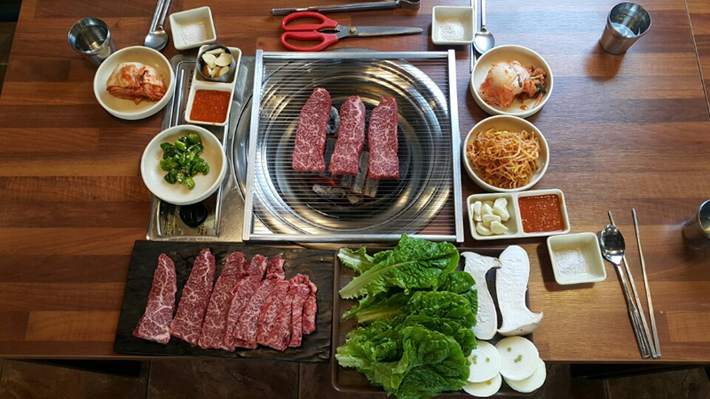 삼겹살 3인분이면 1+ 한우 한 근 맛 보는 정육식당 가든한우농장