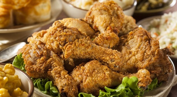 치킨 프랜차이즈 업계, 닭고기 원가하락에도 가격 인상…교촌·BHC·BBQ·네네치킨 꾸준히 증가