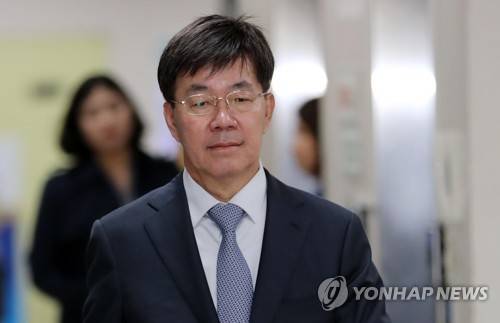 돈봉투 만찬 이영렬 전 지검장, 뇌물 고발건 무혐의 처분
