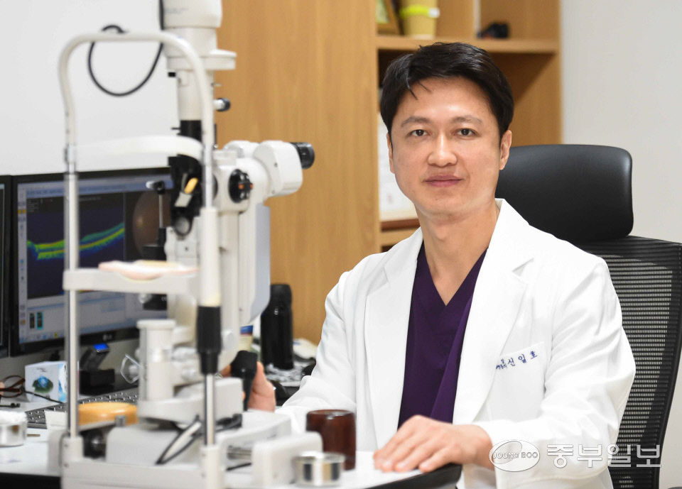 [인터뷰] 신일호 수원 삼성안과 병원장 저개발국 의료봉사… 이젠 현지 의사까지 교육