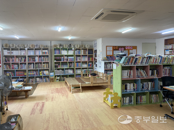 [김유진의 우리동네 책방여행] 화성 학우당, 60년 버텨온 서점… 지역문화 활성화 공간 변신