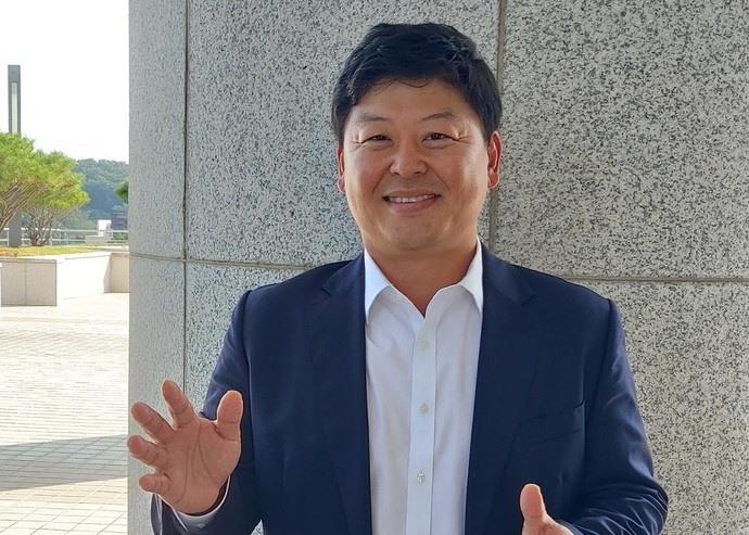 [사람in] 김연구 와이지팩토리 대표 나눔은 실천하면 행복이 두배 이상이죠