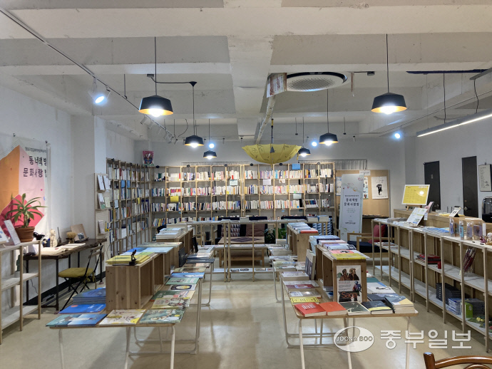 [김유진의 우리동네 책방여행] 구리 갈매책방 북적북적, 주민들 사랑방 된 서점 사회적 기업 꿈 차곡차곡