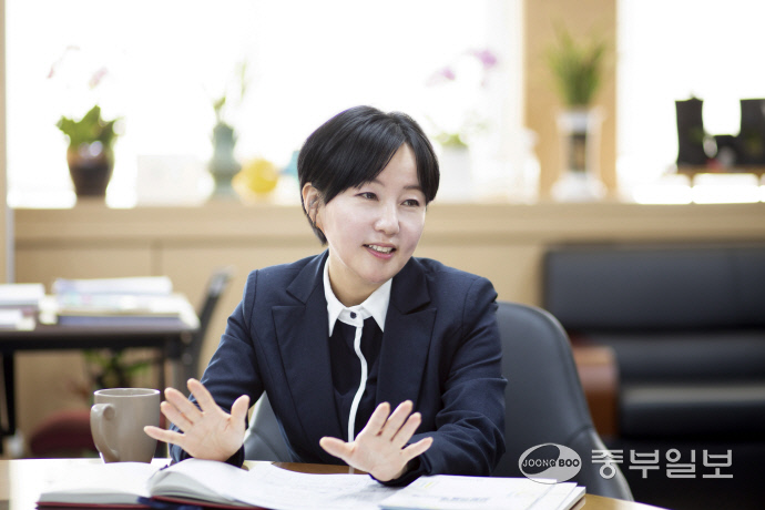 [인터뷰] 제윤경 경기도일자리재단 대표 만족도 높은 道청년면접수당 네트워크로 많이 알릴 것