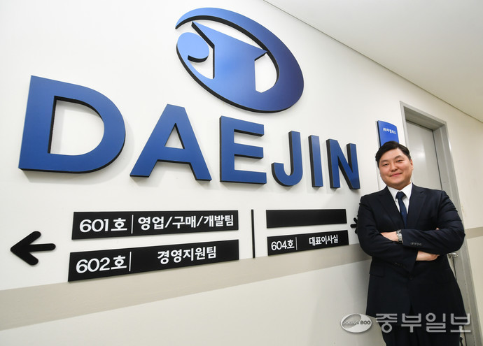 [경기도 픽 혁신기업] 유성준 대진첨단소재 대표 경과원 네트워킹 연구개발에 큰 힘… 이제 미주시장 진출해야죠