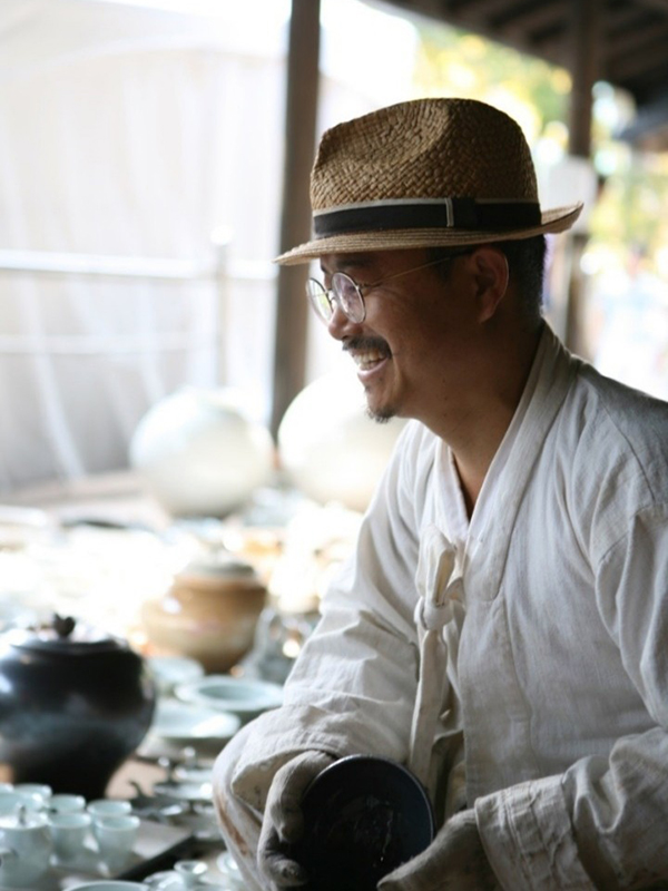 도자 발전에 기여하길… 여주시, 문찬석 작가 제9호 도예 명장으로 선정