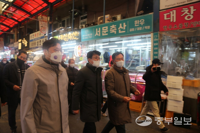 민주당 을지로위원회, 경동·마장축산물 소상공인 민생행보