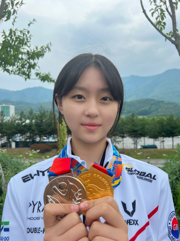 소년체전 볼링 금·은메달 양주백석중 신효인, 우리는 부녀 볼링인