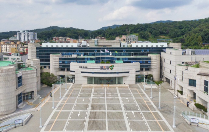 남양주농기센터 고품질 먹골배 생산, 인공수분 적기에 실시해야