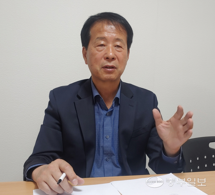 [사람in] 이홍천 (사)한국화훼산업진흥협회 이사장 화훼복합유통센터 건립은 업계 유일한 희망입니다