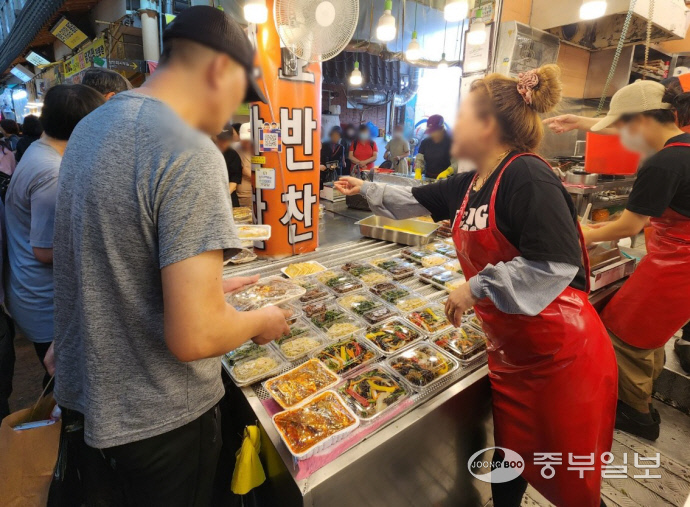 고물가 시대 반찬 배달시장 급속 성장